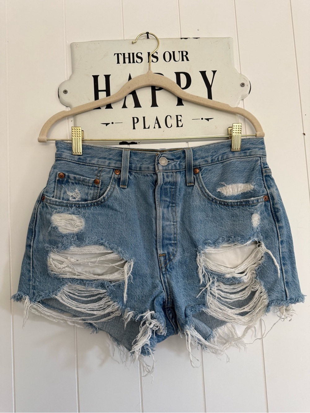 Levis Distressed Light Blue Denim Shorts - Unbranded